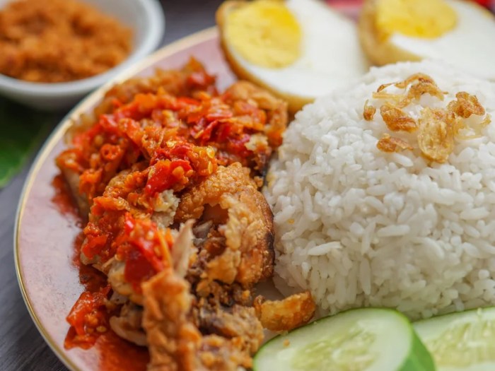 Geprek ayam sambal aneka resep depok bawang hati pedas nikmat kepedasan gerai