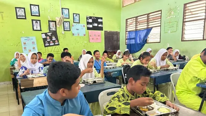 Siswa SMP Negeri 8 Batam Minta Porsi Makan Gratis Ditambah, Ini Menu Lezatnya