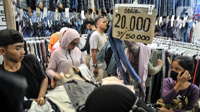 Di Balik Tren Thrifting Baju Bekas, Dokter Ingatkan Risiko Infeksi Kulit
