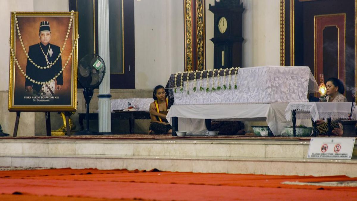 PB XIII Dimakamkan Sementara di Kedhaton Girimulyo Yogyakarta