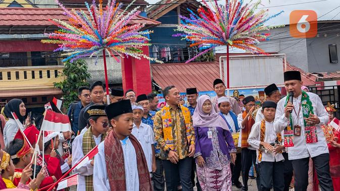 Pantau Gerakan Ayah Mengambil Raport, Menteri Ingatkan Pentingnya Kehadiran Bapak untuk Anak