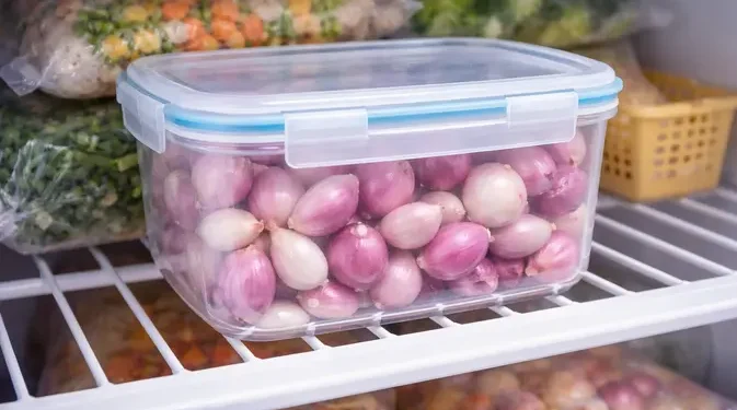 Menyimpan Bawang Kupas dalam Jumlah Banyak agar Tetap Segar dan Tidak Berlendir