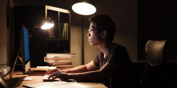 Sering Begadang dan Kurang Tidur? Dampak bagi Tubuh dan Aktivitas Sehari-hari